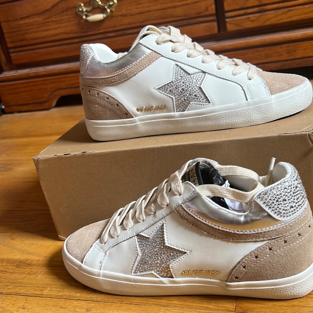 Brand new Vintage Havana Bounce sneaker size 8